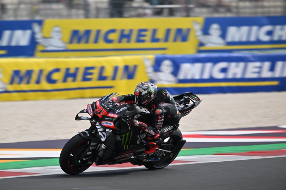 Bezzecchi batió el récord de Misano y saldrá primero en el GP de San Marino