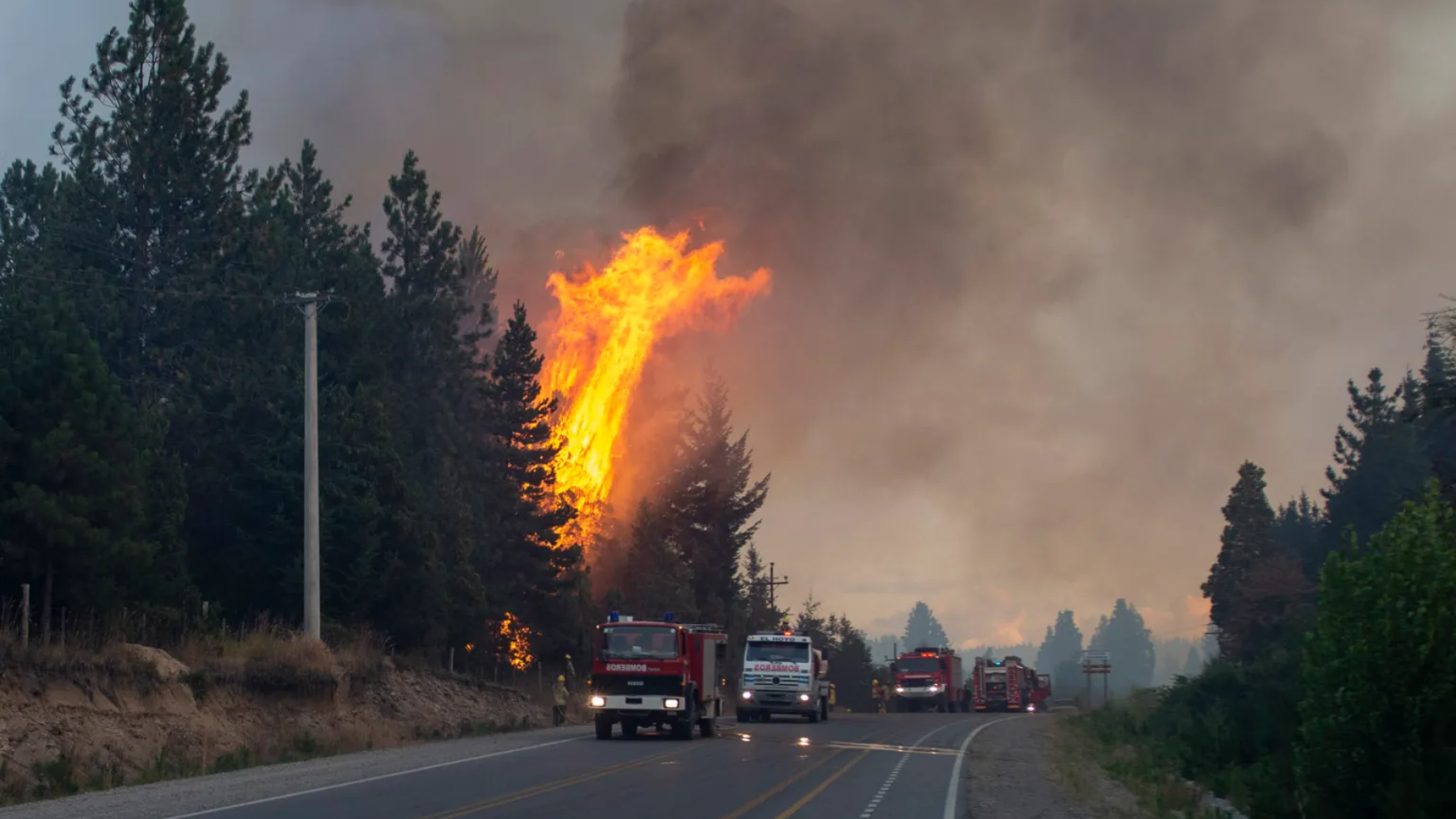 El Bolsón en llamas: identifican a los autores del incendio, pero logran escapar