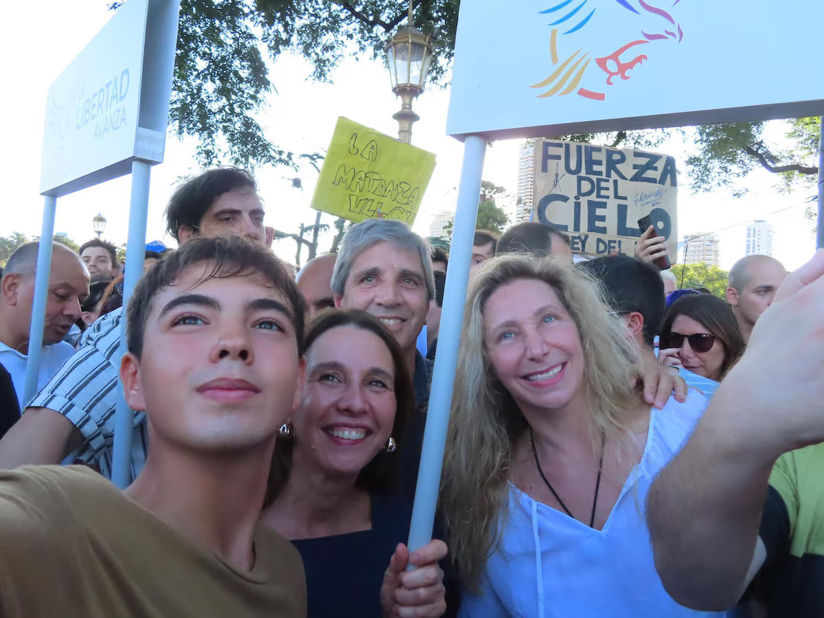 En medio de los cruces por $Libra, Karina Milei y “Toto” Caputo encabezaron un acto de afiliación en Palermo