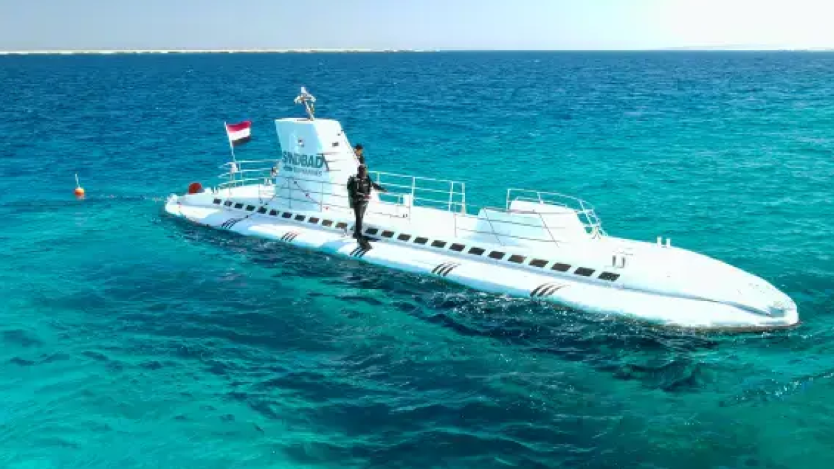 Un submarino turístico tuvo un desperfecto en el Mar Rojo