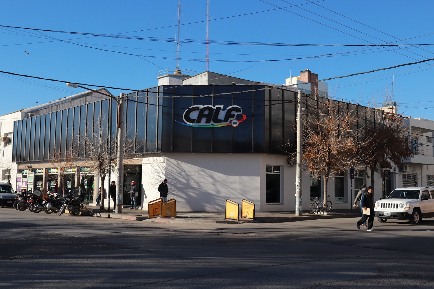 Apagón de CALF en plena ola de calor dejó media ciudad de Neuquén sin luz